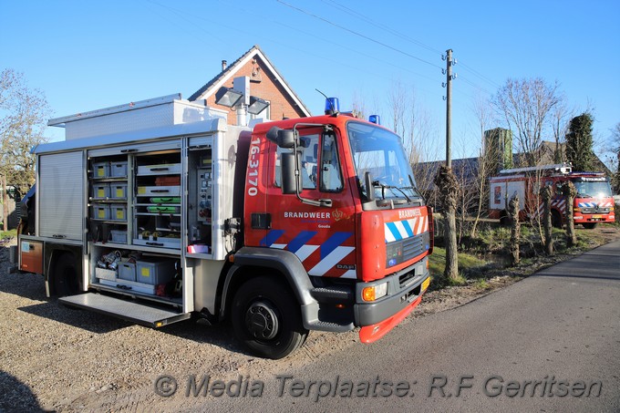 Mediaterplaatse vrachtwagen zakt door weg 01042020 Image00003