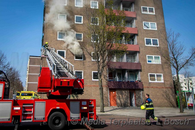 Mediaterplaatse flinke brand in flat haarlem 08042020 Image00005