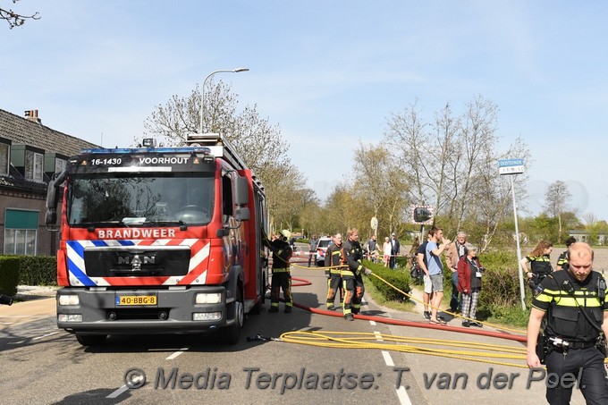 Mediaterplaatse heg in brand warmond 10042020 Image00001