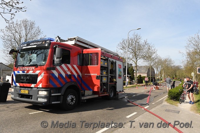 Mediaterplaatse heg in brand warmond 10042020 Image00007