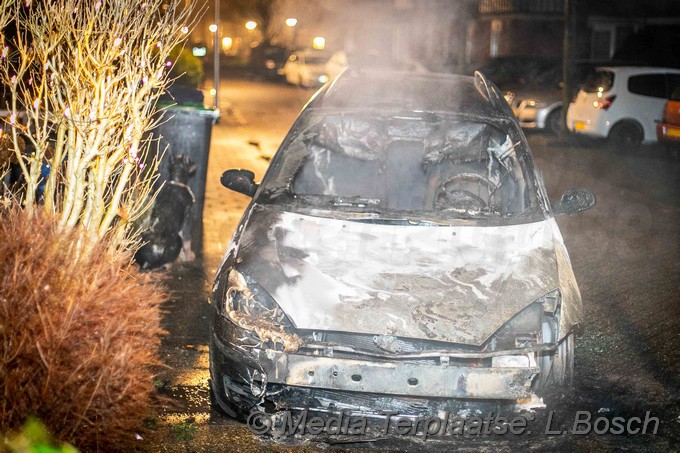 Mediaterplaatse auto in brand velsen 09012019 Image00007