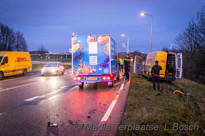 Mediaterplaatse ongeval twee busjes velsen zuid 15012019 Image00002