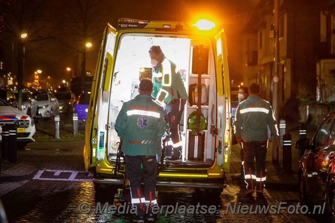 Mediaterplaatse ongeval scooterrijder knel onder auto IJmuiden 11042021 Image00005