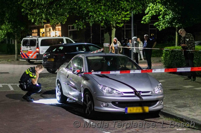 Mediaterplaatse vuurwerk gevonden naast auto brand in haarlem 02082021 Image00004