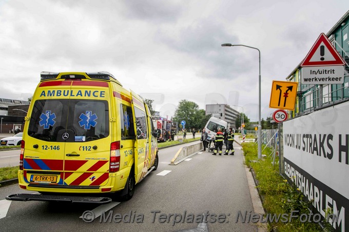 Mediaterplaatse ongeval met taxi busje haarlem 18082021 Image00001