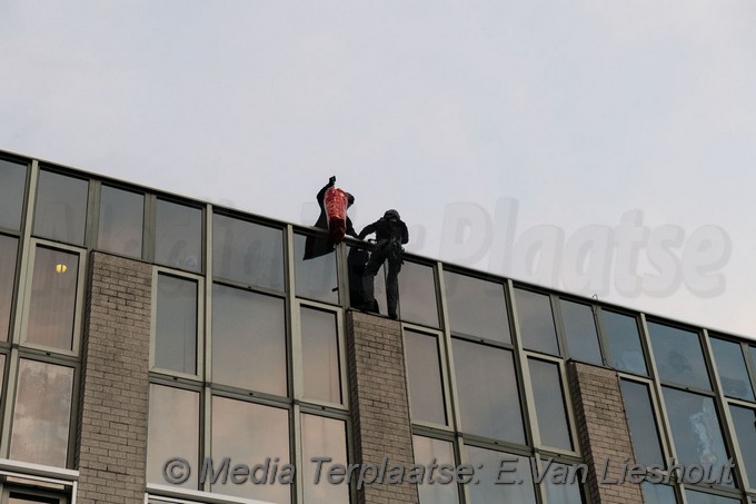 Mediaterplaatse sint op bezoek bij politie hdp 02122021 Image00008