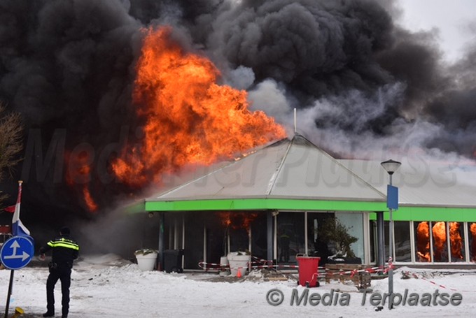 Mediaterplaatse gebouw brand intratuin lisse 08022021 Image00004