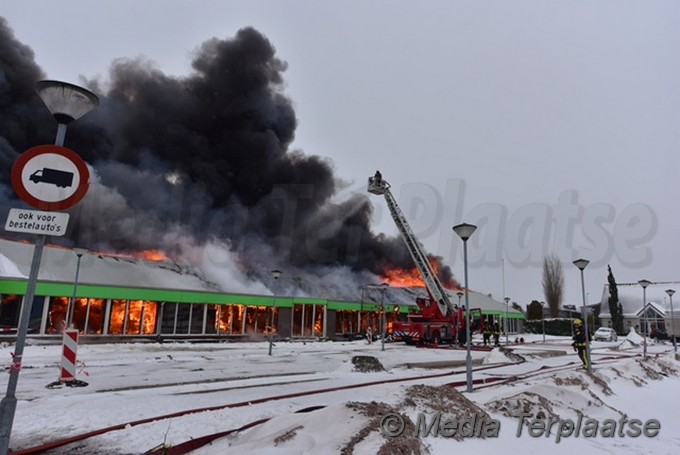 Mediaterplaatse gebouw brand intratuin lisse 08022021 Image00006