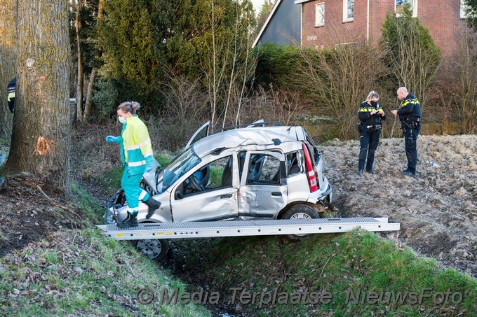 Mediaterplaatse auto tegen boom iojweg nvp 24022021 Image00004