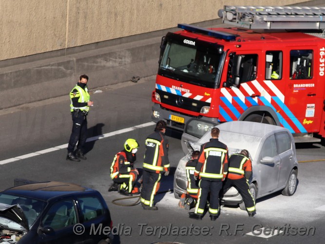 Mediaterplaatse voertuig brand a12 waddinxveen 26022021 Image00003