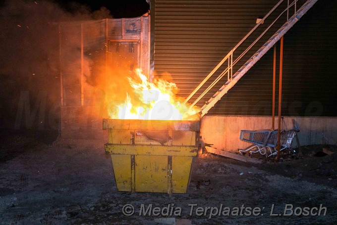 Mediaterplaatse felle container brand haarlem 01032021 Image00005