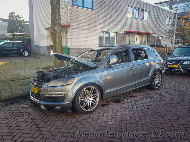 Mediaterplaatse auto brand parkwijk haarlem 03032021 Image00002