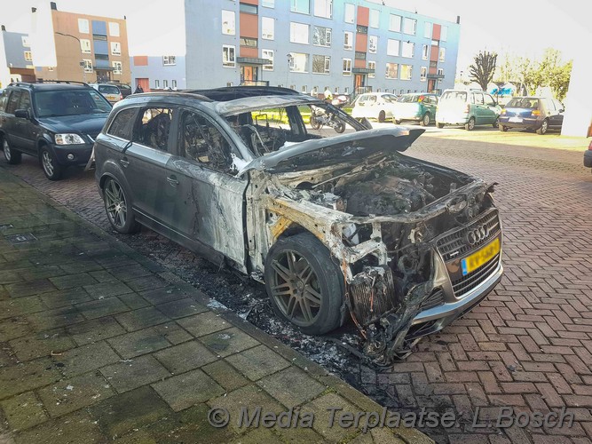 Mediaterplaatse auto brand parkwijk haarlem 03032021 Image00004