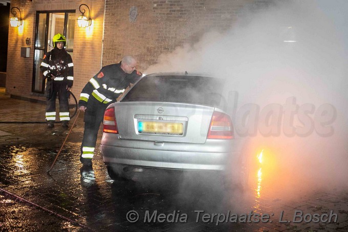 Mediaterplaatse Auto uitgebrand bij woning langs Vijfhuizerdijk 10032021 Image00002