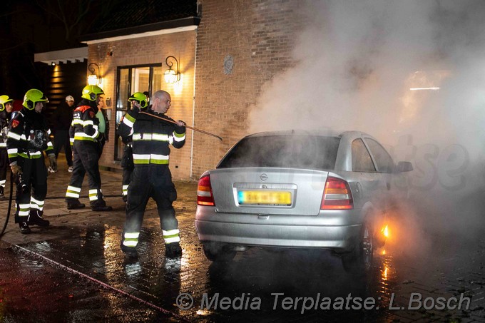 Mediaterplaatse Auto uitgebrand bij woning langs Vijfhuizerdijk 10032021 Image00003
