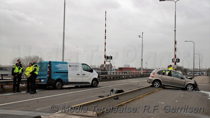 Mediaterplaatse ongeval coenecoopbrug waddinxveen 11032021 Image00011