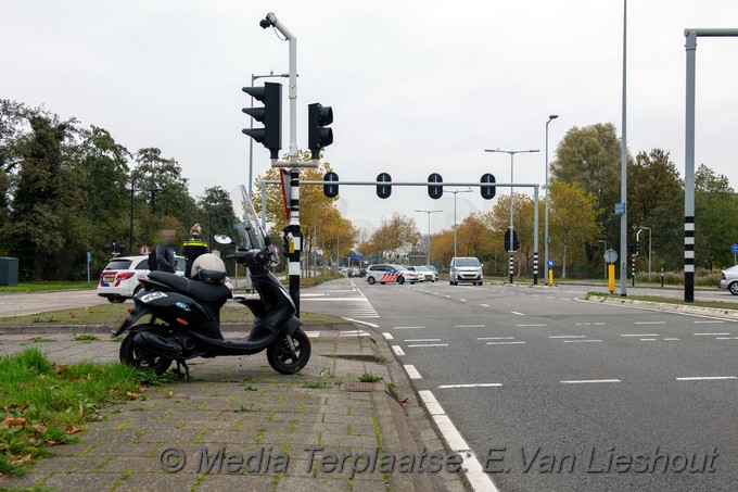 Mediaterplaatse scooterrijder gewond bij ongeval hoofddorp 10112021 Image00001