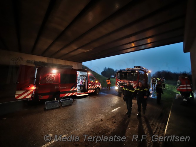 Mediaterplaatse auto te water nieuwerbrug 13112021 Image00001