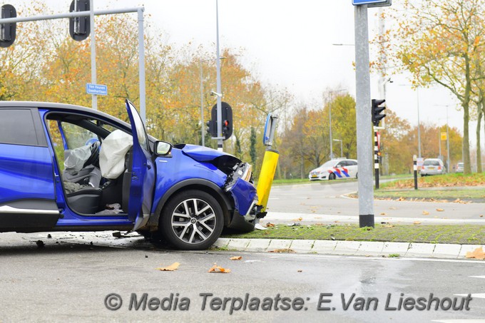 Mediaterplaatse veel schade bij ongeval van heuven goedhartlaan 20112021 Image00004