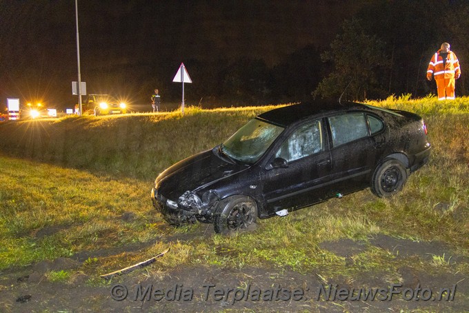 mediaterplaatse auto mist bocht en land in sloot vogelezang 01102021 Image00004