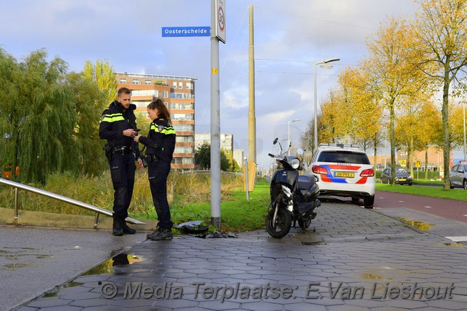 Mediaterplaatse scooterrijder gewond na ongeval met auto hdp 22102021 Image00004