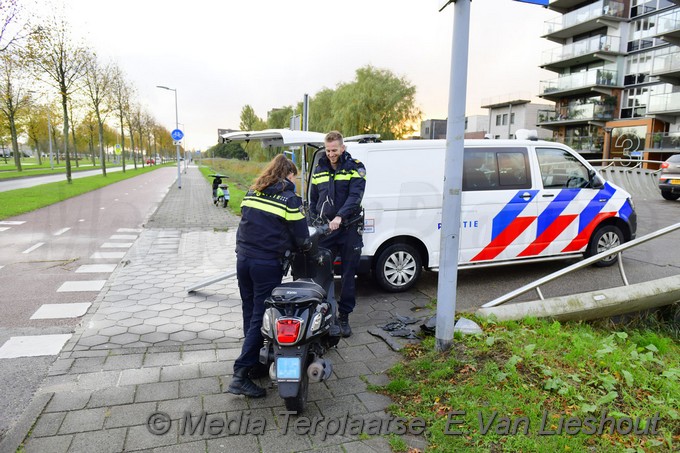 Mediaterplaatse scooterrijder gewond na ongeval met auto hdp 22102021 Image00009