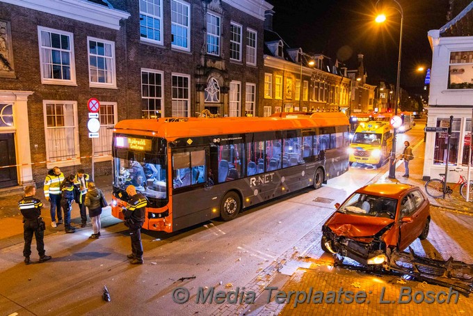 Mediaterplaatse auto klapt op lijnbus haarlem 24102021 Image00008