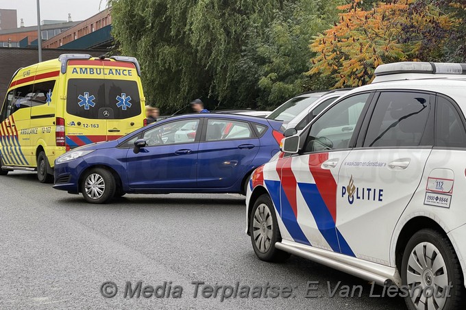 Mediaterplaatse fietser klapt op auto hdp 25102021 Image00001