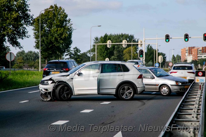 Mediaterplaatse ongeval drie voertuigen in haarlem 02092021 Image00002