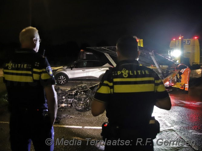 Mediaterplaatse voertuigbrand reeuwijkse houtwal 13092021 Image00007