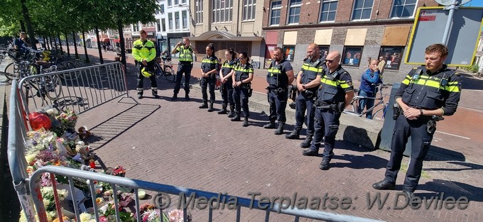 Mediaterplaatse politie herdenkt bij bloemen zee steenstraat ldn 06062021 Image00009