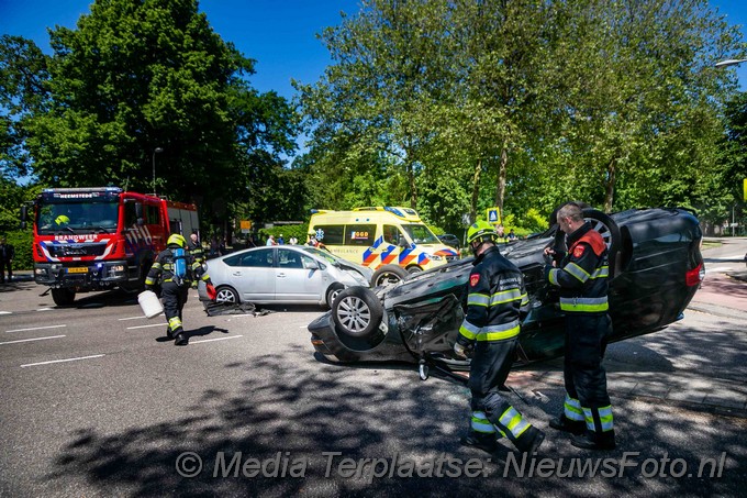 Mediaterplaatse auto op kop heemstede 13062021 Image00001