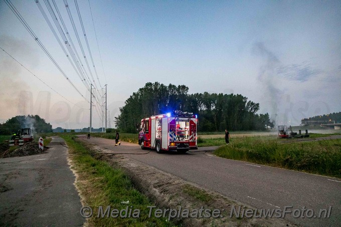 Mediaterplaatse graaf machines in brand velzen 17062021 Image00001