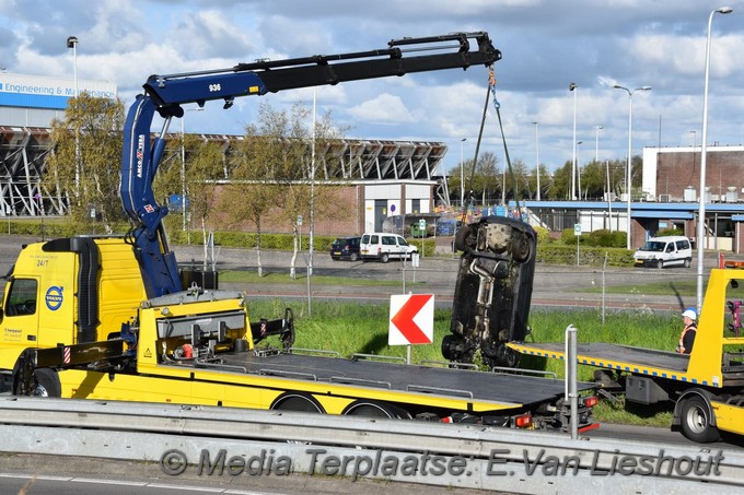 Mediaterplaatse auto te water schiphol rijk 02052021 Image00007
