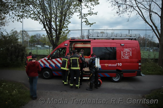 Mediaterplaatse brandweer duikt telefoon op gouda 03052021 Image00036