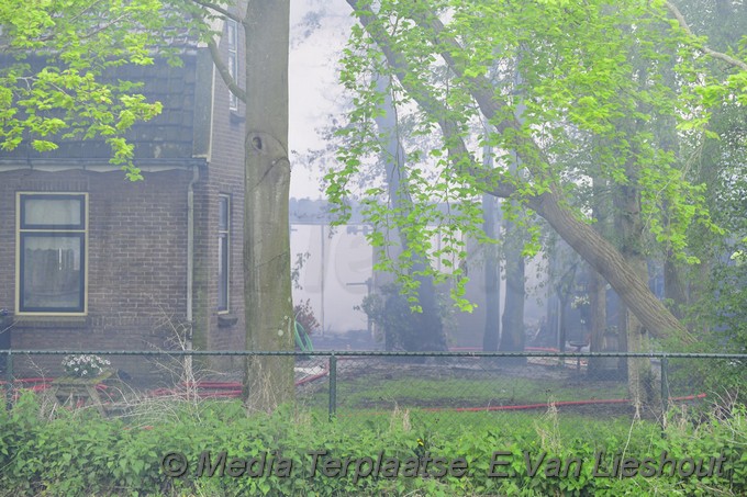 Mediaterplaatse brand in schuur naast woning zwaanshoek 23052021 Image00012