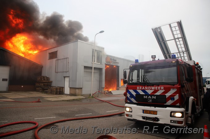 Mediaterplaatse grote brand lekkerkerk 30052021 Image00003