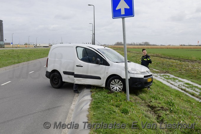 Mediaterplaatse ongeval auto auto hdp 07042022 Image00003