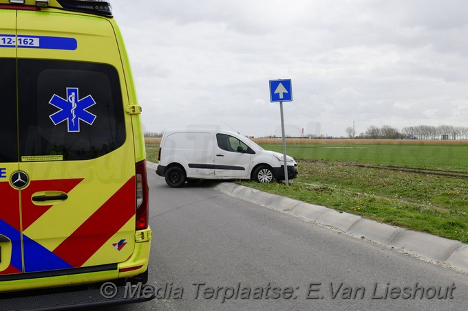 Mediaterplaatse ongeval auto auto hdp 07042022 Image00004