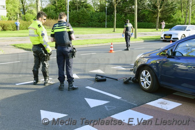 Mediaterplaatse ongeval auto elektriche step hoofddorp 20042022 Image00004