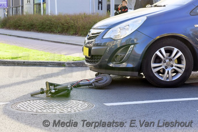 Mediaterplaatse ongeval auto elektriche step hoofddorp 20042022 Image00006