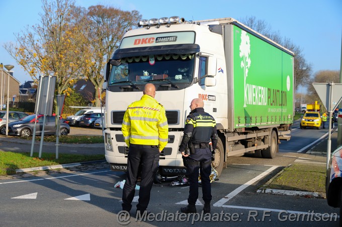 Mediaterplaats Verkeers ongeval dijklaan bermambacht 01122022 Image00015
