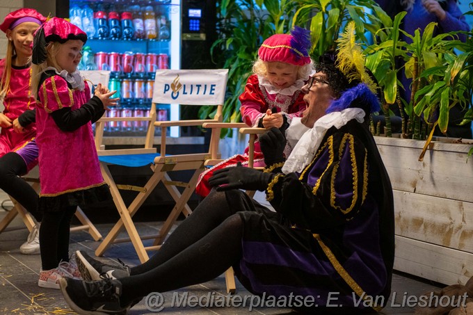 Mediaterplaats Sinterklaas op bezoek bij politie hdp 02122022 Image00006