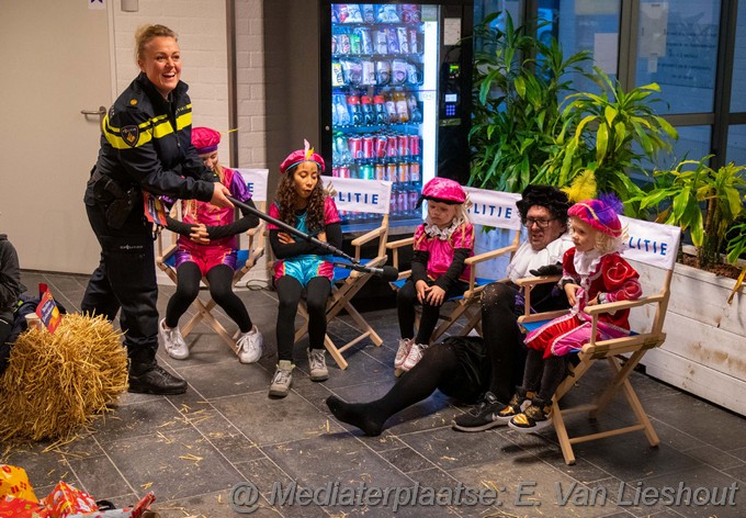 Mediaterplaats Sinterklaas op bezoek bij politie hdp 02122022 Image00011