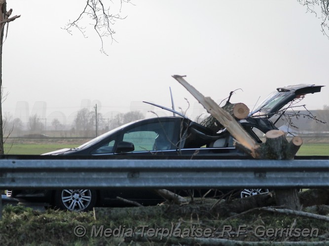 Mediaterplaatse stormschade in moordrecht 18022022 Image01006