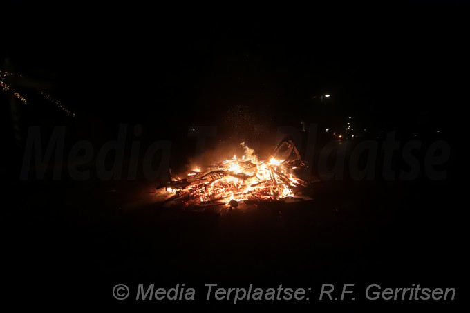 Mediaterplaatse voertuigbrand reewal reeuwijk 01012022 Image00005