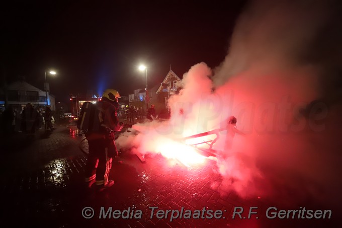 Mediaterplaatse voertuigbrand reewal reeuwijk 01012022 Image00008