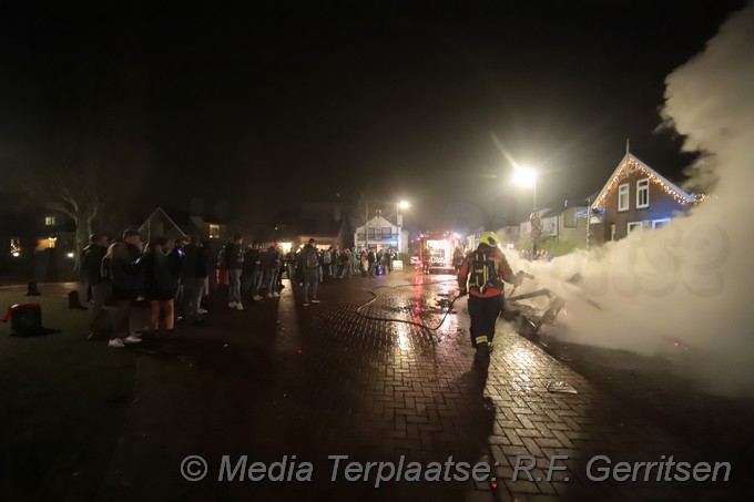 Mediaterplaatse voertuigbrand reewal reeuwijk 01012022 Image00015