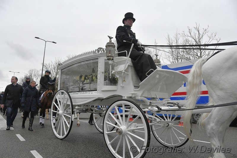 Mediaterplaatse uitvaart Smee in leiden 08012022 Image00011