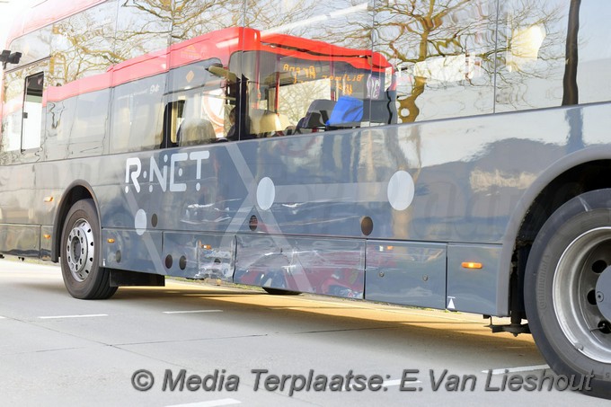 Mediaterplaatse ongeval auto bus hoofddorp 22032022 Image00003